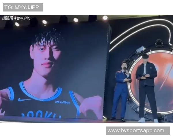 曾凡博赛后未带行李将先回北京处理签证事宜